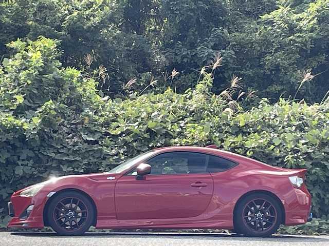 トヨタ ８６ GT 大分県 2014(平26)年 10.1万km ライトニングレッド モデリスタエアロ/WORK17インチアルミホイール/ガナドールマフラー/車高調（レンチなし）/純正ナビ/地デジ/Bluetooth/純正HIDヘッドライト/オートライトコントロール/スマートキー/エンジンプッシュスタート/ETC