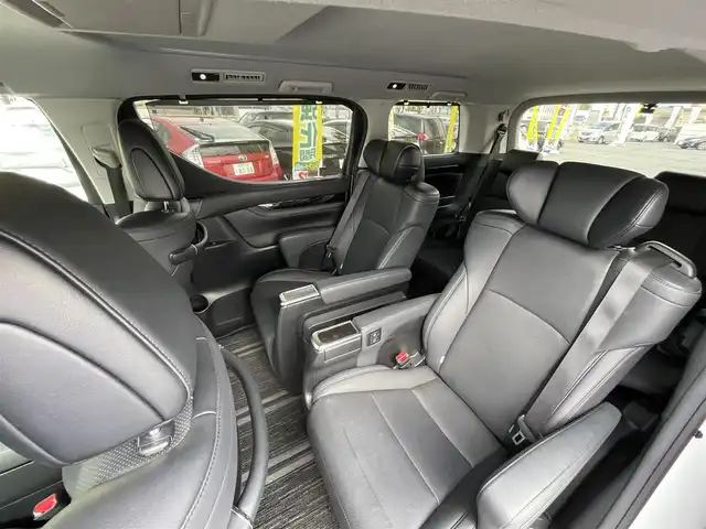 トヨタ アルファード S Cパッケージ 長野県 2020(令2)年 5.9万km ホワイトパールクリスタルシャイン 4WD/純正ナビ/・Bluetooth/TV/CD/DVD/バックカメラ/フリップダウンモニター/純正ETC/サンルーフ/オットマン/電動リアゲート/社外ドライブレコーダー前後/純正フロアマット/メモリパワーシート/レザーシート/前席シートヒーター/前席エアシート/両側パワースライド/純正１８インチAW/コーナーセンサー前後/LEDオートライト/オートマチックハイビーム/ステアリングヒーター/ドアバイザー/スペアキー１本/クルーズコントロール追走あり/取り扱い説明書/保証書