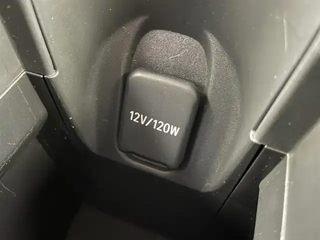 トヨタ アクア G 富山県 2022(令4)年 5.1万km プラチナホワイトパールマイカ 純正ナビ（bluetooth）/バックカメラ/前後コーナーセンサー/ビルトインETC/社外ドライブレコーダー（前）/ACC/PCS（プリクラッシュ）/LTA（レーンキープ）/先行車発進告知/アクセサリーコンセント（AC100V）/スマートキー/プッシュスタート/オートライト/LED/DRIVE MODE切替（POWER+、ECO）/EVモード/横滑防止装置/取説