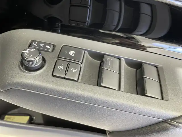 トヨタ アクア G 富山県 2022(令4)年 5.1万km プラチナホワイトパールマイカ 純正ナビ（bluetooth）/バックカメラ/前後コーナーセンサー/ビルトインETC/社外ドライブレコーダー（前）/ACC/PCS（プリクラッシュ）/LTA（レーンキープ）/先行車発進告知/アクセサリーコンセント（AC100V）/スマートキー/プッシュスタート/オートライト/LED/DRIVE MODE切替（POWER+、ECO）/EVモード/横滑防止装置/取説