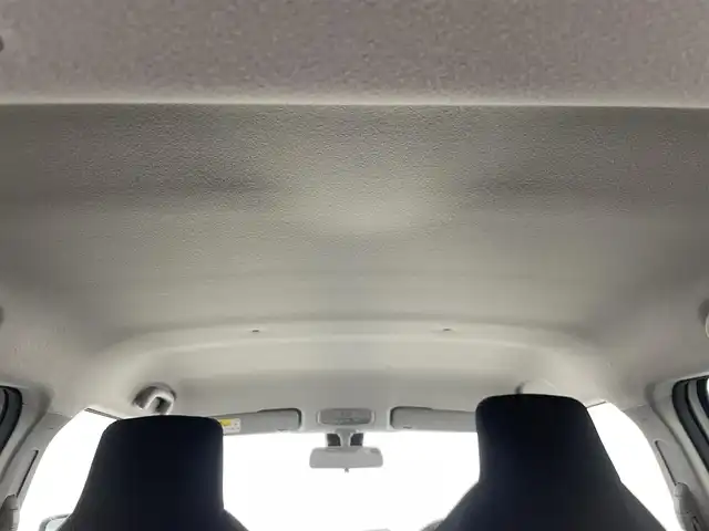 スズキ スイフト スポーツ ZC33S ファイナルED 群馬県 2025(令7)年 0.1千km ピュアホワイトパール/ブラック2トーンルーフ 登録済未使用車：登録時走行距離12km/特別仕様車【ZC33S Final Edition】/・専用装備/（専用エクステリア　フロントグリル/LEDフロントフォグランプ　フォグランプベゼル/17インチアルミホイール/ブレーキキャリパー【レッド】/Cピラーデカール/エンブレム）/・ヒートグラデーション加飾/ツートーンルーフ/＝＝＝＝＝＝＝＝/特別仕様車　登録済未使用車　１７インチアルミ　キャリパー　ヒートグラデーション加飾　ツートーンルーフ　デュアルカメラブレーキサポート　追従クルーズコントロール　シートヒーター　スマートキー　６ＭＴ/オーディオレス　欠穴