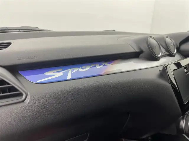 スズキ スイフト スポーツ ZC33S ファイナルED 群馬県 2025(令7)年 0.1千km ピュアホワイトパール/ブラック2トーンルーフ 登録済未使用車：登録時走行距離12km/特別仕様車【ZC33S Final Edition】/・専用装備/（専用エクステリア　フロントグリル/LEDフロントフォグランプ　フォグランプベゼル/17インチアルミホイール/ブレーキキャリパー【レッド】/Cピラーデカール/エンブレム）/・ヒートグラデーション加飾/ツートーンルーフ/＝＝＝＝＝＝＝＝/特別仕様車　登録済未使用車　１７インチアルミ　キャリパー　ヒートグラデーション加飾　ツートーンルーフ　デュアルカメラブレーキサポート　追従クルーズコントロール　シートヒーター　スマートキー　６ＭＴ/オーディオレス　欠穴
