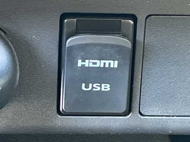 ダイハツ ムーヴ キャンバス G メイクアップ リミテッド　SAⅢ 道北・旭川 2019(令1)年 0.9万km パールホワイトⅢ/ファインミントメタリック 2トーン /4WD//禁煙車//純正ナビ/CD/DVD/BT/フルセグ/SD/HDMI//パノラミックビューモニター//両側パワースライドドア//アイドリングストップ//オートライト//スマートアシスト3/衝突軽減ブレーキ/誤発進抑制機能/対自転車・歩行者警報ブレーキ/オートハイビーム/前方発進お知らせ機能//ETC//ナビ連動ドライブレコーダー//横滑り防止//LEDヘッドライト//ステアリングスイッチ//純正フロアマット//ドアバイザー//保証書//スペアキー