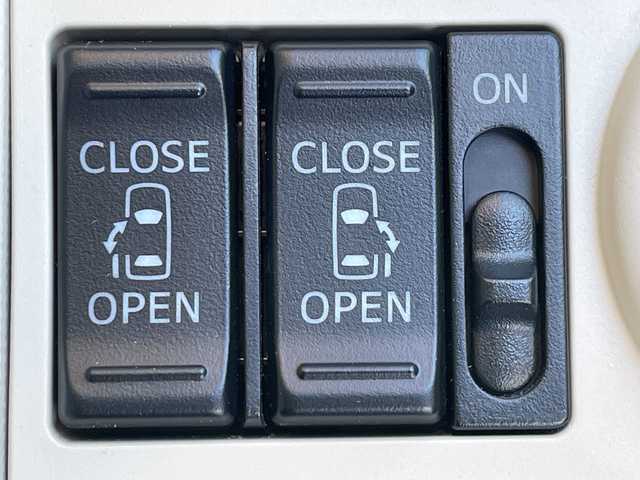 ダイハツ ムーヴ キャンバス G メイクアップ リミテッド　SAⅢ 道北・旭川 2019(令1)年 0.9万km パールホワイトⅢ/ファインミントメタリック 2トーン /4WD//禁煙車//純正ナビ/CD/DVD/BT/フルセグ/SD/HDMI//パノラミックビューモニター//両側パワースライドドア//アイドリングストップ//オートライト//スマートアシスト3/衝突軽減ブレーキ/誤発進抑制機能/対自転車・歩行者警報ブレーキ/オートハイビーム/前方発進お知らせ機能//ETC//ナビ連動ドライブレコーダー//横滑り防止//LEDヘッドライト//ステアリングスイッチ//純正フロアマット//ドアバイザー//保証書//スペアキー