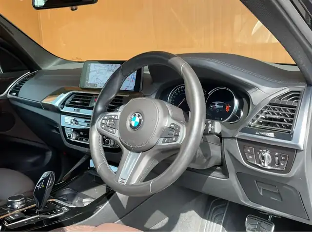 ＢＭＷ Ｘ３ xDrive20d Mスポーツ 愛知県 2017(平29)年 4.9万km サファイアブラックP 茶革シート/純正ナビ/(Bluetooth/DVD/CD/USB/フルセグ)/ハイラインＰＫＧ/全周囲カメラ/ＨＵＤ/ＢＳＭ/ＡＣＣ/インテリジェントセーフティ/ミラーＥＴＣ/シートヒーター/パワーシート/電動リアゲート