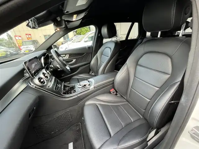 メルセデス・ベンツ Ｃ２００ ステーションワゴン アバンギャルドAMGライン 愛知県 2019(令1)年 8.8万km ポーラホワイト /禁煙車/正規ディーラ車//純正HDDナビ・フルセグTV・ドラレコ//バックカメラ/ビルトインETC2.0//アテンションアシスト//アダプディブハイビームアシストプラス//アクティブブレーキアシスト//クルーズコントロール//レーンチェンジアシスト//ブラインドスポッドアシスト//パーキングアシスト//レーンキープアシスト//エマージェンシーストップアシスト//PRE-SAFE//PRE-SAFEサウンド//ESP【横滑り防止】//CPA【衝突警告システム】//前後クリアランスソナー//道路標識アシスト//前席パワーシート・シートヒーター// 電動開閉テールゲート//社外18インチアルミホイール【スタッドレス】//純正18インチアルミホイール積込//LEDヘッドライト・オートライト//プッシュスタート//パドルシフト//革巻きステアリング・ステアリングスイッチ//電動格納ミラーウインカー//アイドリングストップ//タイヤ空気圧警告//スペアキー1本//取扱説明書//保証書