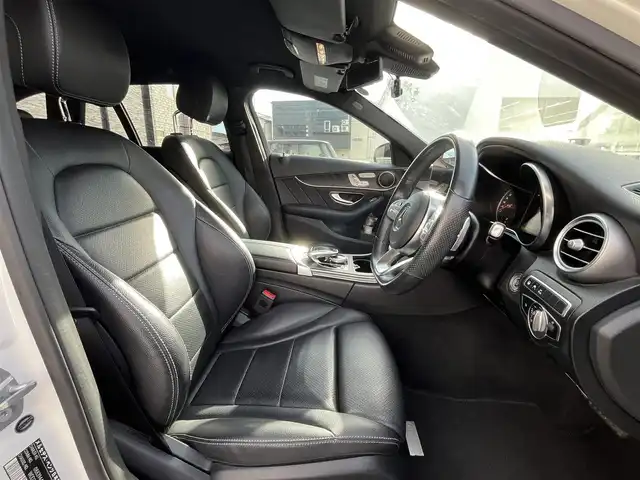 メルセデス・ベンツ Ｃ２００ ステーションワゴン アバンギャルドAMGライン 愛知県 2019(令1)年 8.8万km ポーラホワイト /禁煙車/正規ディーラ車//純正HDDナビ・フルセグTV・ドラレコ//バックカメラ/ビルトインETC2.0//アテンションアシスト//アダプディブハイビームアシストプラス//アクティブブレーキアシスト//クルーズコントロール//レーンチェンジアシスト//ブラインドスポッドアシスト//パーキングアシスト//レーンキープアシスト//エマージェンシーストップアシスト//PRE-SAFE//PRE-SAFEサウンド//ESP【横滑り防止】//CPA【衝突警告システム】//前後クリアランスソナー//道路標識アシスト//前席パワーシート・シートヒーター// 電動開閉テールゲート//社外18インチアルミホイール【スタッドレス】//純正18インチアルミホイール積込//LEDヘッドライト・オートライト//プッシュスタート//パドルシフト//革巻きステアリング・ステアリングスイッチ//電動格納ミラーウインカー//アイドリングストップ//タイヤ空気圧警告//スペアキー1本//取扱説明書//保証書