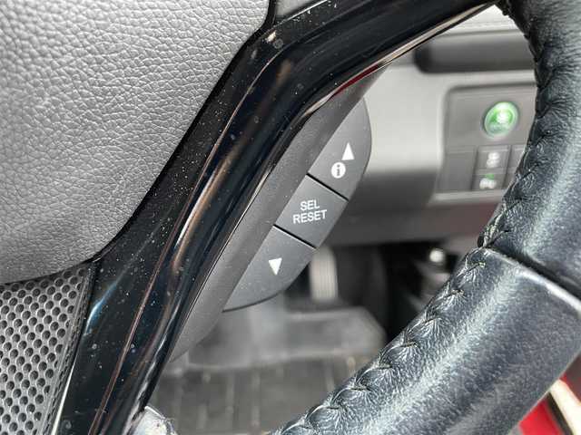 ホンダ ヴェゼル X ホンダセンシング 滋賀県 2018(平30)年 4.9万km プレミアムクリスタルレッドM 純正SDナビ/【フルセグTV、CD・DVD、Bluetooth】/バックカメラ/衝突被害軽減システム/車線逸脱警報/追従式クルーズコントロール/ハーフレザーシート/横滑り防止装置/ビルトインETC/ドライブレコーダー/アイドリングストップ/LEDヘッドライト/オートライト/フォグランプ/純正16インチAW/シートヒーター/電動パーキングブレーキ/プッシュスタート/スマートキー/純正フロアマット/スペアキー