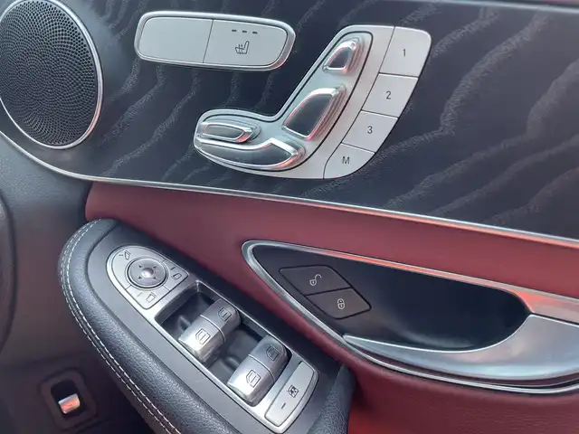 メルセデス・ベンツ Ｃ２００ ワゴン スポーツ 本革 栃木県 2017(平29)年 6.8万km ダイヤモンドホワイト レーダーセーフティパッケージ/赤革シート/エアバランスパッケージ/ナビ/フルセグTV/バックカメラ/ETC/パワーバックドア/　フットオープナー/パワーシート /シートヒーター /ディストロニック /パークトロニック /レーンキープアシスト/ブラインドスポット /ドライブレコーダー前後/アンビエントライト