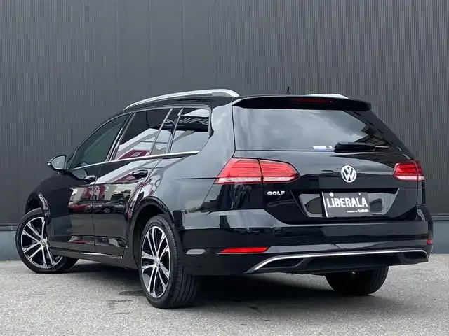 フォルクスワーゲン ゴルフ ヴァリアント TSI コンフォートライン マイスター 栃木県 2020(令2)年 7.8万km ディープブラックパールエフェクト ACC/レーンキープ/ブラインドスポット/バックカメラ/純正ナビ/フルセグ /Bluetooth/AppleCarPlay/AndroidAuto/ETC/LED/純正17インチAW