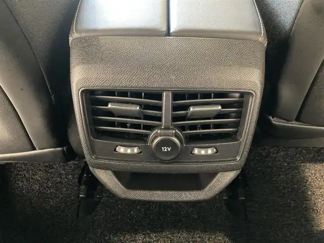 プジョー ３００８ GT ブルー HDi 熊本県 2020(令2)年 5.9万km 黒 ・スマートキー/・プッシュスタート/・パノラマサンルーフ/・アクティブセーフティブレーキ/・疲労検知/・インテリジェントハイビーム/・レーンキープアシスト/・パーキングアシスト/・パーキングセンサー/・ブラインドスポットモニター/・疲労検知/・クルーズコントロール(追従式)/・ハーフレザーシート/・D席パワーシート/・前席シートヒーター /・純正メモリナビ/　【Bluetooth・USB・AppleCarPlay・AndroidAuto】/・フルセグTV/・バックカメラ/・フロントカメラ＆左サイドカメラ/・ETC/・パワーバックドア/・LEDヘッドランプ/・LEDフォグランプ/・純正マット