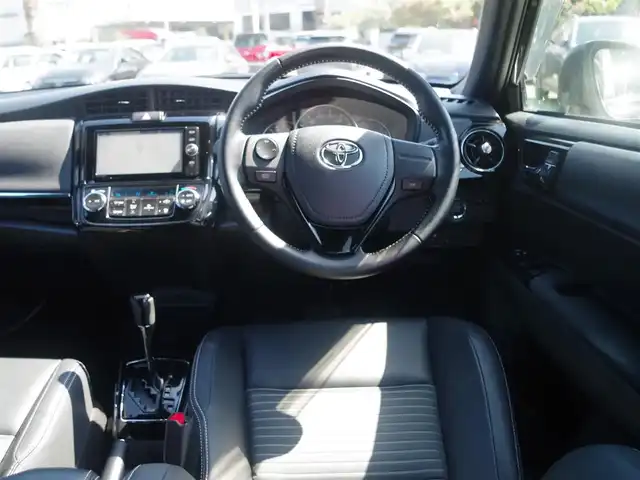 トヨタ カローラ フィールダー 1．5G ダブルバイビー 千葉県 2018(平30)年 3.2万km ブラックマイカ Toyota Safety Sense/・プリクラッシュセーフティ/・レーンディパーチャーアラート/・オートハイビーム/純正SDナビ/地デジTV/【DVD/CD再生機能　Bluetooth接続】/ハーフレザーシート/革巻きステアリング/LEDヘッドライト/LEDフォグライト/ウインカーミラー/純正16インチアルミホイル/サイド/カーテンエアバッグ/スマートキー