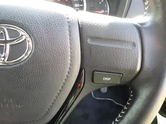 トヨタ カローラ フィールダー 1．5G ダブルバイビー 千葉県 2018(平30)年 3.2万km ブラックマイカ Toyota Safety Sense/・プリクラッシュセーフティ/・レーンディパーチャーアラート/・オートハイビーム/純正SDナビ/地デジTV/【DVD/CD再生機能　Bluetooth接続】/ハーフレザーシート/革巻きステアリング/LEDヘッドライト/LEDフォグライト/ウインカーミラー/純正16インチアルミホイル/サイド/カーテンエアバッグ/スマートキー