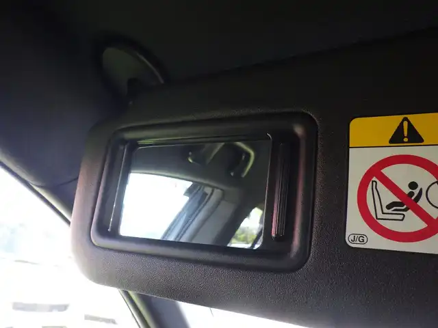 トヨタ カローラ フィールダー 1．5G ダブルバイビー 千葉県 2018(平30)年 3.2万km ブラックマイカ Toyota Safety Sense/・プリクラッシュセーフティ/・レーンディパーチャーアラート/・オートハイビーム/純正SDナビ/地デジTV/【DVD/CD再生機能　Bluetooth接続】/ハーフレザーシート/革巻きステアリング/LEDヘッドライト/LEDフォグライト/ウインカーミラー/純正16インチアルミホイル/サイド/カーテンエアバッグ/スマートキー