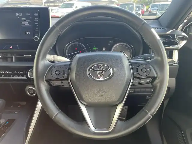 トヨタ ハリアー G 熊本県 2020(令2)年 4.6万km ホワイトパールクリスタルシャイン メーカー純正ディスプレイオーディオ/【/Bluetoothオーディオ/Apple Car Play/ラジオ】/ワンオーナー/バックカメラ/ETC/LEDヘッドライト/デジタルインナーミラー/ACC/LKA/RCTA/プリクラッシュ/パーキングアシスト/ブラインドスポット/クリアランスソナー/MTモード付/純正18インチAW/保証書/取扱説明書