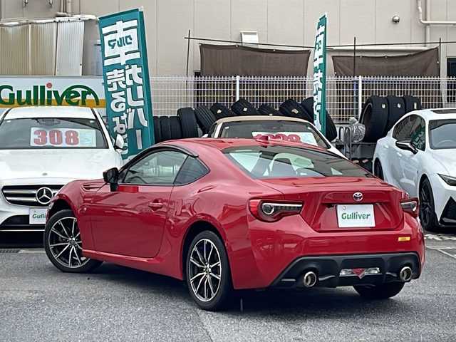 トヨタ ８６ GT 愛知県 2018(平30)年 5.2万km ピュアレッド /禁煙//後期/F型//トルセンLSD//社外メモリナビ//AM/FM/CD/DVD/SD/USB/BT//フルセグTV//バックカメラ//ETC//クルーズコントロール//社外デジタルインナーミラー//Bi-BeamオートベアリングLEDヘッドライト//フォグランプ//純正17インチアルミホイール//フォグランプ//本革巻きステアリング//ステアリングスイッチ//パドルシフト//MTモード付きAT//TRACK モード//SNOW/SPORTモード//電動格納ミラー//横滑り防止装置//プッシュスタート//スマートキー//保証書//取扱説明書