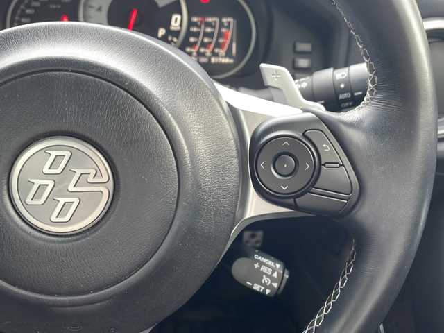 トヨタ ８６ GT 愛知県 2018(平30)年 5.2万km ピュアレッド /禁煙//後期/F型//トルセンLSD//社外メモリナビ//AM/FM/CD/DVD/SD/USB/BT//フルセグTV//バックカメラ//ETC//クルーズコントロール//社外デジタルインナーミラー//Bi-BeamオートベアリングLEDヘッドライト//フォグランプ//純正17インチアルミホイール//フォグランプ//本革巻きステアリング//ステアリングスイッチ//パドルシフト//MTモード付きAT//TRACK モード//SNOW/SPORTモード//電動格納ミラー//横滑り防止装置//プッシュスタート//スマートキー//保証書//取扱説明書