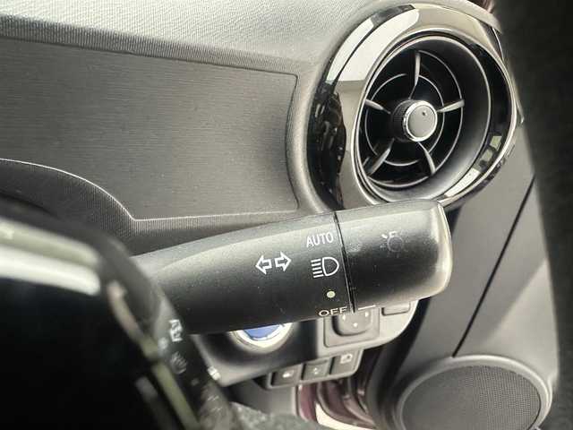 トヨタ アクア S スタイルブラック 茨城県 2017(平29)年 6.7万km ディープアメジストマイカメタリック 純正SDナビ（NSZT-W66T）/（フルセグ/CD/DVD/SD/Bluetooth）/バックカメラ/ビルトインETC/純正ドアバイザー/オートハイビーム/PCS/LDA/ヘッドライトレベライザー