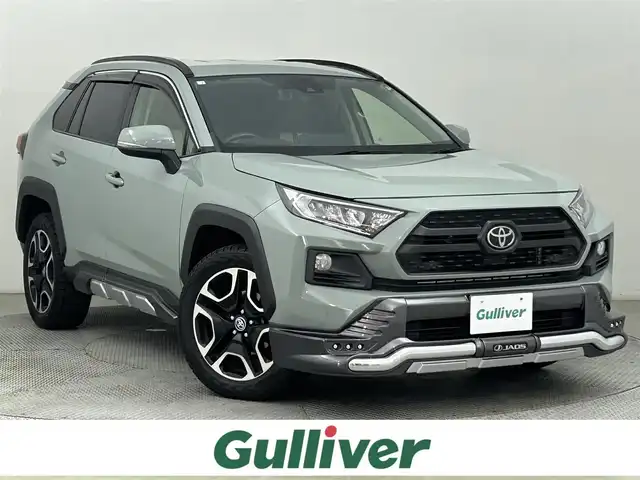 トヨタ ＲＡＶ４ アドベンチャー 道央・札幌 2020(令2)年 5.2万km アーバンカーキ ・４WD/・純正9インチナビ/　CD/DVD/SD/BT/フルセグ/・バックカメラ/・デジタルインナーミラー/・ビルトインETC/・トヨタセーフティセンス/・レーダークルーズコントロール/・レーンキープアシスト/・オートハイビーム/・クリアランスソナー/・JAOS製バンパーガード/・JAOS製サイドガード/・パワーシート/・LEDヘッドライト/・フォグライト/・オートライト/・プッシュスタート/・スマートキー/・純正フロアマット/・ドアバイザー