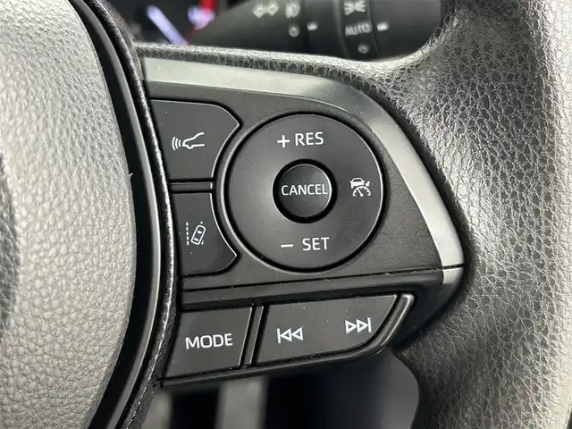 トヨタ ＲＡＶ４ アドベンチャー 道央・札幌 2020(令2)年 5.2万km アーバンカーキ ・４WD/・純正9インチナビ/　CD/DVD/SD/BT/フルセグ/・バックカメラ/・デジタルインナーミラー/・ビルトインETC/・トヨタセーフティセンス/・レーダークルーズコントロール/・レーンキープアシスト/・オートハイビーム/・クリアランスソナー/・JAOS製バンパーガード/・JAOS製サイドガード/・パワーシート/・LEDヘッドライト/・フォグライト/・オートライト/・プッシュスタート/・スマートキー/・純正フロアマット/・ドアバイザー
