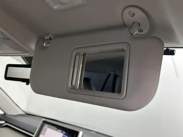 トヨタ ＲＡＶ４ アドベンチャー 道央・札幌 2020(令2)年 5.2万km アーバンカーキ ・４WD/・純正9インチナビ/　CD/DVD/SD/BT/フルセグ/・バックカメラ/・デジタルインナーミラー/・ビルトインETC/・トヨタセーフティセンス/・レーダークルーズコントロール/・レーンキープアシスト/・オートハイビーム/・クリアランスソナー/・JAOS製バンパーガード/・JAOS製サイドガード/・パワーシート/・LEDヘッドライト/・フォグライト/・オートライト/・プッシュスタート/・スマートキー/・純正フロアマット/・ドアバイザー