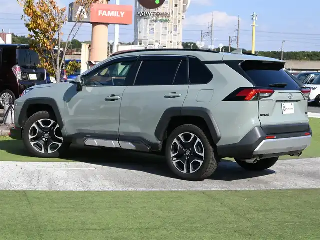 トヨタ ＲＡＶ４ アドベンチャー 千葉県 2020(令2)年 5.2万km アーバンカーキ Toyota Safety Sense/・プリクラッシュセーフティ/・レーンディパーチャーアラート/・オートハイビーム/・レーダークルーズコントロール/純正SDナビ/地デジTV/【DVD/CD再生機能　Bluetooth接続】/バックカメラ/運転席パワーシート/ステアリングスイッチ/ETC/LEDヘッドライト/フォグライト/ウインカーミラー/クリアランスソナー/純正19インチアルミホイル/サイド/カーテンエアバッグ/スマートキー