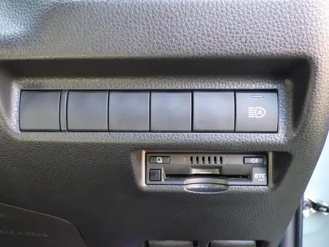 トヨタ ＲＡＶ４ アドベンチャー 千葉県 2020(令2)年 5.2万km アーバンカーキ Toyota Safety Sense/・プリクラッシュセーフティ/・レーンディパーチャーアラート/・オートハイビーム/・レーダークルーズコントロール/純正SDナビ/地デジTV/【DVD/CD再生機能　Bluetooth接続】/バックカメラ/運転席パワーシート/ステアリングスイッチ/ETC/LEDヘッドライト/フォグライト/ウインカーミラー/クリアランスソナー/純正19インチアルミホイル/サイド/カーテンエアバッグ/スマートキー