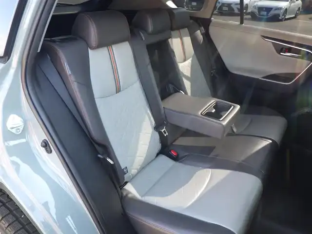 トヨタ ＲＡＶ４ アドベンチャー 千葉県 2020(令2)年 5.2万km アーバンカーキ Toyota Safety Sense/・プリクラッシュセーフティ/・レーンディパーチャーアラート/・オートハイビーム/・レーダークルーズコントロール/純正SDナビ/地デジTV/【DVD/CD再生機能　Bluetooth接続】/バックカメラ/運転席パワーシート/ステアリングスイッチ/ETC/LEDヘッドライト/フォグライト/ウインカーミラー/クリアランスソナー/純正19インチアルミホイル/サイド/カーテンエアバッグ/スマートキー