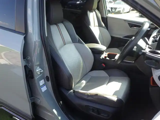 トヨタ ＲＡＶ４ アドベンチャー 千葉県 2020(令2)年 5.2万km アーバンカーキ Toyota Safety Sense/・プリクラッシュセーフティ/・レーンディパーチャーアラート/・オートハイビーム/・レーダークルーズコントロール/純正SDナビ/地デジTV/【DVD/CD再生機能　Bluetooth接続】/バックカメラ/運転席パワーシート/ステアリングスイッチ/ETC/LEDヘッドライト/フォグライト/ウインカーミラー/クリアランスソナー/純正19インチアルミホイル/サイド/カーテンエアバッグ/スマートキー