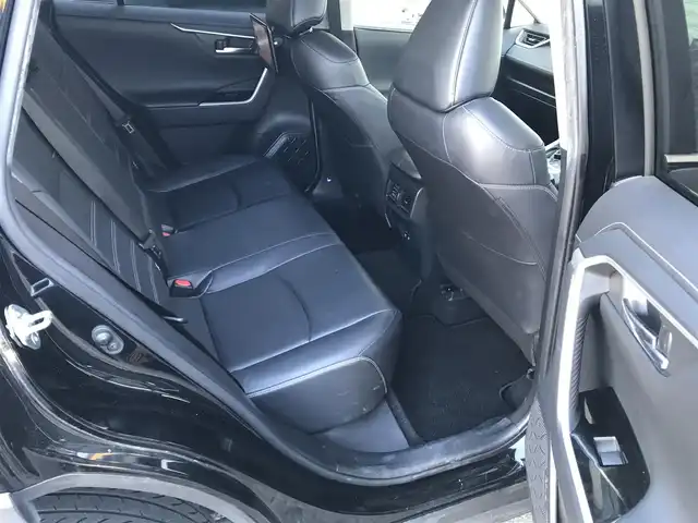 トヨタ ＲＡＶ４ G Zパッケージ 和歌山県 2019(令1)年 5.1万km アティチュードブラックマイカ 社外ALPINE9型SDナビ（X9Z）/　CD/DVD/Blutooth/SD/フルセグ/助手席側9型リアモニター（ALPINE SSA9）/モデリスタエアロ/デジタルインナーミラー/トヨタセーフティセンス/・衝突被害軽減ブレーキ/・BSM/・クリアランスソナー/・レーダークルーズコントロール/・オートマチックハイビーム/・レーンキープアシスト/パノラマムーンルーフ/運転席パワーシート/前席シートヒーター/ステアリングヒーター/電動リアゲート/LEDヘッドライト/ビルトインETC/バックカメラ/横滑り防止/取扱説明書/保証書
