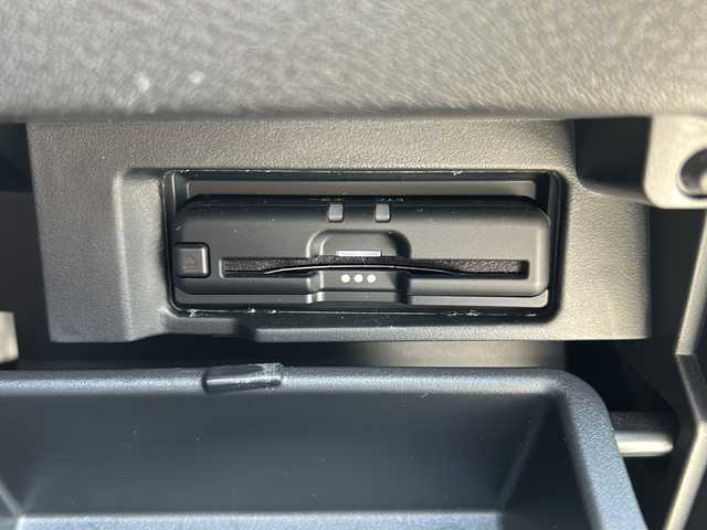 日産 セレナ e－パワー ハイウェイスター V 福岡県 2019(令1)年 3.9万km ブリリアントホワイトパール ・純正ナビ（フルセグ/CD/DVD）/・全方位カメラ/・両側パワースライドドア/・エマージェンシーブレーキ/・オートクルーズコントロール/・クリアランスソナー/・レーンキープアシスト/・横滑り防止装置/・BSM/・LEDヘッドライト/・LEDフォグライト/・オートライト/・純正16インチAW/・ドライブレコーダー/・スペアキー/・USB入力端子/・純正フロアマット/・インテリジェントキー