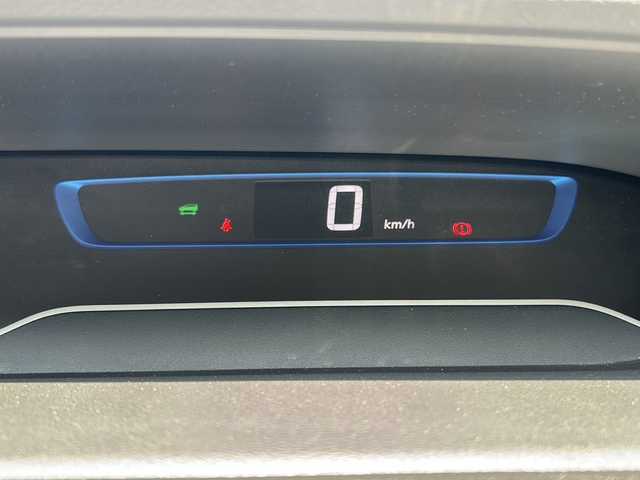 日産 セレナ e－パワー ハイウェイスター V 福岡県 2019(令1)年 3.9万km ブリリアントホワイトパール ・純正ナビ（フルセグ/CD/DVD）/・全方位カメラ/・両側パワースライドドア/・エマージェンシーブレーキ/・オートクルーズコントロール/・クリアランスソナー/・レーンキープアシスト/・横滑り防止装置/・BSM/・LEDヘッドライト/・LEDフォグライト/・オートライト/・純正16インチAW/・ドライブレコーダー/・スペアキー/・USB入力端子/・純正フロアマット/・インテリジェントキー