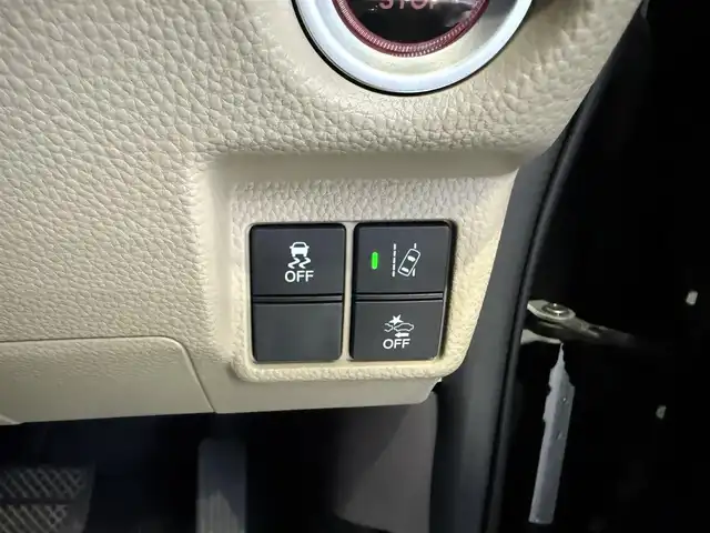 ホンダ Ｎ ＢＯＸ G L ホンダセンシング 京都府 2018(平30)年 6.9万km クリスタルブラックパール ホンダセンシング/・衝突軽減ブレーキ/・誤発進抑制機能/・後方誤発進抑制機能/・先行車発進お知らせ機能/・アダブティブクルーズコントロール/・オートハイビーム/・路外逸脱抑制機能/カロッツェリアメモリーナビ、地デジ/バックカメラ/運転席シートヒーター/ビルトインETC/左側パワースライドドア/ステアリングスイッチ/USB端子