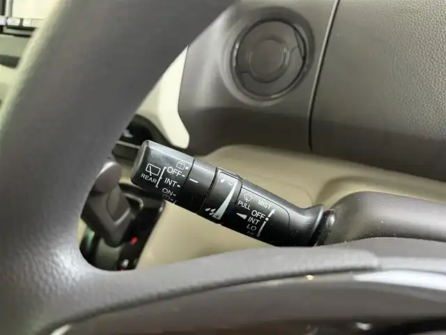 ホンダ Ｎ ＢＯＸ G L ホンダセンシング 京都府 2018(平30)年 6.9万km クリスタルブラックパール ホンダセンシング/・衝突軽減ブレーキ/・誤発進抑制機能/・後方誤発進抑制機能/・先行車発進お知らせ機能/・アダブティブクルーズコントロール/・オートハイビーム/・路外逸脱抑制機能/カロッツェリアメモリーナビ、地デジ/バックカメラ/運転席シートヒーター/ビルトインETC/左側パワースライドドア/ステアリングスイッチ/USB端子