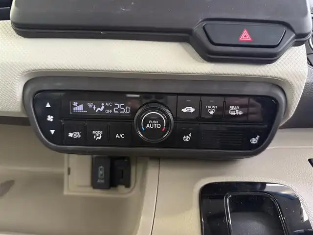 ホンダ Ｎ ＢＯＸ G L ホンダセンシング 京都府 2018(平30)年 6.9万km クリスタルブラックパール ホンダセンシング/・衝突軽減ブレーキ/・誤発進抑制機能/・後方誤発進抑制機能/・先行車発進お知らせ機能/・アダブティブクルーズコントロール/・オートハイビーム/・路外逸脱抑制機能/カロッツェリアメモリーナビ、地デジ/バックカメラ/運転席シートヒーター/ビルトインETC/左側パワースライドドア/ステアリングスイッチ/USB端子