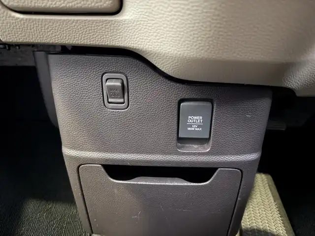 ホンダ Ｎ ＢＯＸ G L ホンダセンシング 京都府 2018(平30)年 6.9万km クリスタルブラックパール ホンダセンシング/・衝突軽減ブレーキ/・誤発進抑制機能/・後方誤発進抑制機能/・先行車発進お知らせ機能/・アダブティブクルーズコントロール/・オートハイビーム/・路外逸脱抑制機能/カロッツェリアメモリーナビ、地デジ/バックカメラ/運転席シートヒーター/ビルトインETC/左側パワースライドドア/ステアリングスイッチ/USB端子