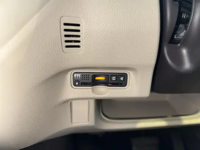 ホンダ Ｎ ＢＯＸ G L ホンダセンシング 京都府 2018(平30)年 6.9万km クリスタルブラックパール ホンダセンシング/・衝突軽減ブレーキ/・誤発進抑制機能/・後方誤発進抑制機能/・先行車発進お知らせ機能/・アダブティブクルーズコントロール/・オートハイビーム/・路外逸脱抑制機能/カロッツェリアメモリーナビ、地デジ/バックカメラ/運転席シートヒーター/ビルトインETC/左側パワースライドドア/ステアリングスイッチ/USB端子