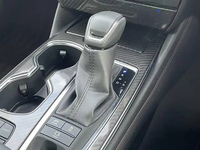 トヨタ クラウン ハイブリッド RS 滋賀県 2021(令3)年 3.3万km プレシャスホワイトパール 純正12.3インチナビ/【Bluetooth/CD/DVD/フルセグTV/Miracast】/トヨタセーフティセンス/・プリクラッシュセーフティ/・レーンディパーチャーアラート/・追従クルーズコントロール/・オートマチックハイビーム/クリアランスソナー/ブラインドスポットモニター/全方位カメラ/ハーフレザーシート/LEDヘッドライト/D/Nパワーシート/D/Nシートヒーター/ステアリングヒーター/ビルトインETC2.0/プッシュスタート/スマートキー/ステアリングリモコン