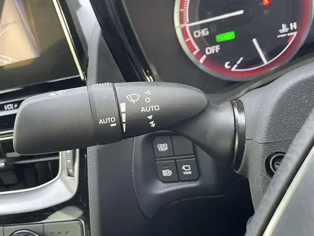トヨタ クラウン ハイブリッド RS 滋賀県 2021(令3)年 3.3万km プレシャスホワイトパール 純正12.3インチナビ/【Bluetooth/CD/DVD/フルセグTV/Miracast】/トヨタセーフティセンス/・プリクラッシュセーフティ/・レーンディパーチャーアラート/・追従クルーズコントロール/・オートマチックハイビーム/クリアランスソナー/ブラインドスポットモニター/全方位カメラ/ハーフレザーシート/LEDヘッドライト/D/Nパワーシート/D/Nシートヒーター/ステアリングヒーター/ビルトインETC2.0/プッシュスタート/スマートキー/ステアリングリモコン