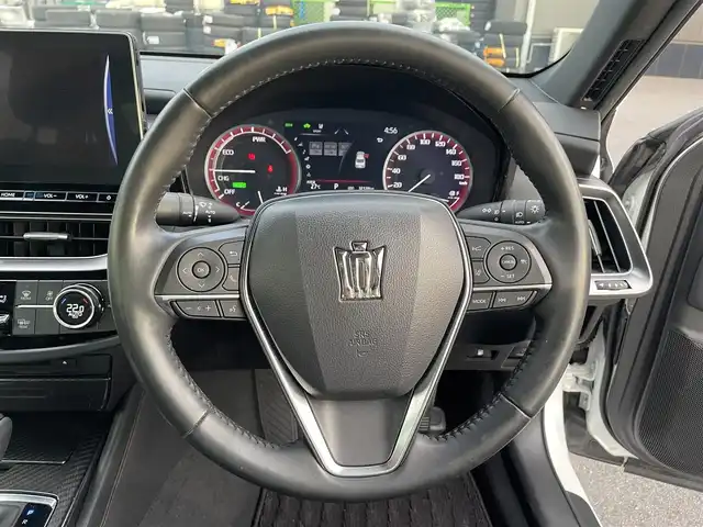 トヨタ クラウン ハイブリッド RS 滋賀県 2021(令3)年 3.3万km プレシャスホワイトパール 純正12.3インチナビ/【Bluetooth/CD/DVD/フルセグTV/Miracast】/トヨタセーフティセンス/・プリクラッシュセーフティ/・レーンディパーチャーアラート/・追従クルーズコントロール/・オートマチックハイビーム/クリアランスソナー/ブラインドスポットモニター/全方位カメラ/ハーフレザーシート/LEDヘッドライト/D/Nパワーシート/D/Nシートヒーター/ステアリングヒーター/ビルトインETC2.0/プッシュスタート/スマートキー/ステアリングリモコン
