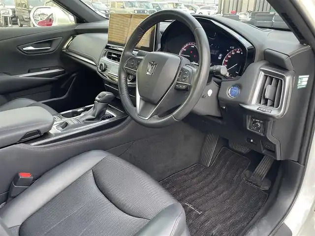 トヨタ クラウン ハイブリッド RS 滋賀県 2021(令3)年 3.3万km プレシャスホワイトパール 純正12.3インチナビ/【Bluetooth/CD/DVD/フルセグTV/Miracast】/トヨタセーフティセンス/・プリクラッシュセーフティ/・レーンディパーチャーアラート/・追従クルーズコントロール/・オートマチックハイビーム/クリアランスソナー/ブラインドスポットモニター/全方位カメラ/ハーフレザーシート/LEDヘッドライト/D/Nパワーシート/D/Nシートヒーター/ステアリングヒーター/ビルトインETC2.0/プッシュスタート/スマートキー/ステアリングリモコン