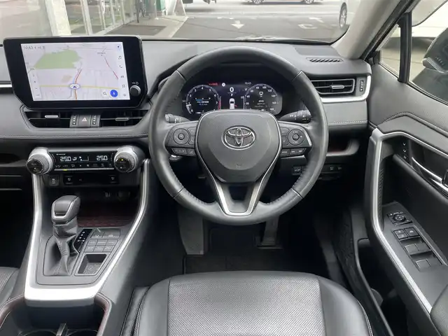 トヨタ ＲＡＶ４ G 埼玉県 2023(令5)年 5.6万km アティチュードブラックマイカ /ワンオーナー//4WD//純正10.5型メモリナビ//フルセグTV//全方位モニター//Bluetoothオーディオ//黒レザーシート//運転席パワーシート//前2席シートヒータ&エアシート//ステアリングヒーター//アダプティブクルーズコントロール//ビルトインETC2.0//スマートキーx2//LEDヘッドライト&LEDフォグ//パワーバックドア//PCS/LTA/BSM//RCTA/PKSB/RSA//クリアランスソナー//ドライブレコーダー//W.サイドエアバッグ//カーテン.ニーエアバッグ//ABS/横滑り防止装置//オートライト/オートハイビーム//革巻きステアリング//スモークフィルム//ドアバイザー//純正18インチAW//新車時保証書//取扱説明書//マルチメディア取説