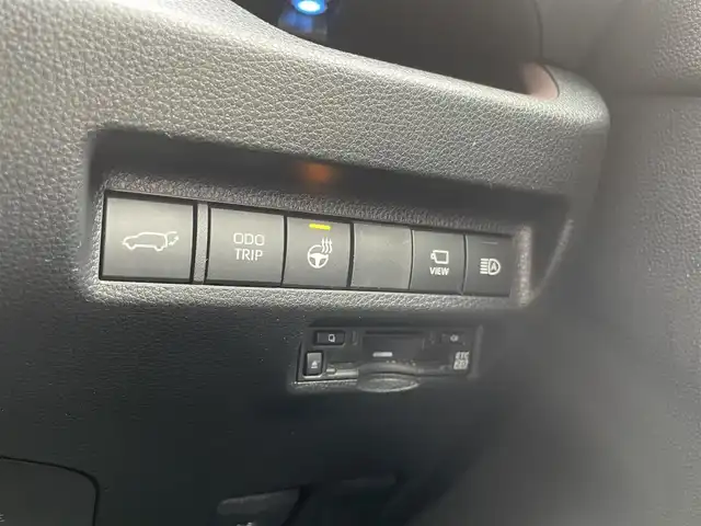 トヨタ ＲＡＶ４ G 埼玉県 2023(令5)年 5.6万km アティチュードブラックマイカ /ワンオーナー//4WD//純正10.5型メモリナビ//フルセグTV//全方位モニター//Bluetoothオーディオ//黒レザーシート//運転席パワーシート//前2席シートヒータ&エアシート//ステアリングヒーター//アダプティブクルーズコントロール//ビルトインETC2.0//スマートキーx2//LEDヘッドライト&LEDフォグ//パワーバックドア//PCS/LTA/BSM//RCTA/PKSB/RSA//クリアランスソナー//ドライブレコーダー//W.サイドエアバッグ//カーテン.ニーエアバッグ//ABS/横滑り防止装置//オートライト/オートハイビーム//革巻きステアリング//スモークフィルム//ドアバイザー//純正18インチAW//新車時保証書//取扱説明書//マルチメディア取説