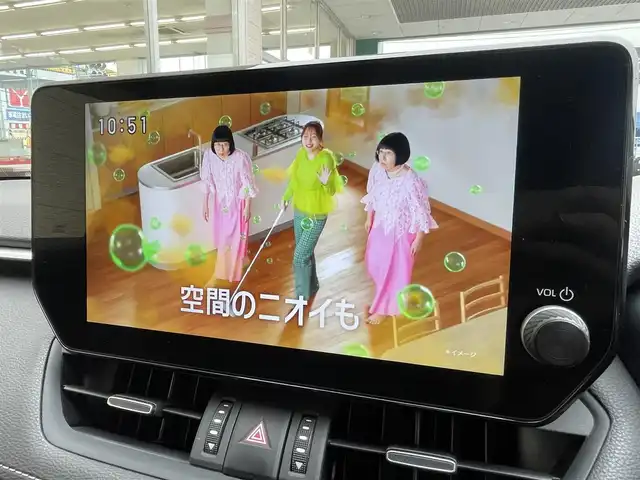 トヨタ ＲＡＶ４ G 埼玉県 2023(令5)年 5.6万km アティチュードブラックマイカ /ワンオーナー//4WD//純正10.5型メモリナビ//フルセグTV//全方位モニター//Bluetoothオーディオ//黒レザーシート//運転席パワーシート//前2席シートヒータ&エアシート//ステアリングヒーター//アダプティブクルーズコントロール//ビルトインETC2.0//スマートキーx2//LEDヘッドライト&LEDフォグ//パワーバックドア//PCS/LTA/BSM//RCTA/PKSB/RSA//クリアランスソナー//ドライブレコーダー//W.サイドエアバッグ//カーテン.ニーエアバッグ//ABS/横滑り防止装置//オートライト/オートハイビーム//革巻きステアリング//スモークフィルム//ドアバイザー//純正18インチAW//新車時保証書//取扱説明書//マルチメディア取説