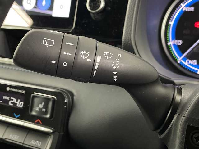 トヨタ ヴォクシー ハイブリッド S－Z 埼玉県 2024(令6)年 1万km グリッターブラックガラスフレーク モデリスタフルエアロ/ユニバーサルステップ/駐車支援システム/純正ディスプレイオーディオ/(Bluetooth/USB/AM/FM)/CD/DVDキッド/地デジフルセグ/全方位カメラ/ETC2.0/前後ドライブレコーダー/アダプティブクルーズコントロール/衝突軽減ブレーキ/ブラインドスポットモニター/車線逸脱警報/クリアランスソナー/ドライバーモニター/ヘッドアップディスプレイ/パワーバックドア/デジタルインナーミラー/1・2列目シートヒーター/電子パーキングシステム/ブレーキホールド/ドライブモードセレクト/ロールサンシェード/ウィンカーミラー/電動格納ミラー/社外センターコンソール/社外フロアマット/純正ドアバイザー/純正17インチアルミホイール