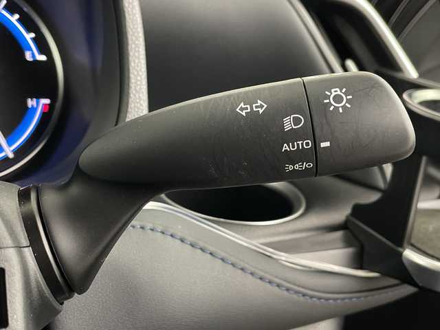 トヨタ ヴォクシー ハイブリッド S－Z 埼玉県 2024(令6)年 1万km グリッターブラックガラスフレーク モデリスタフルエアロ/ユニバーサルステップ/駐車支援システム/純正ディスプレイオーディオ/(Bluetooth/USB/AM/FM)/CD/DVDキッド/地デジフルセグ/全方位カメラ/ETC2.0/前後ドライブレコーダー/アダプティブクルーズコントロール/衝突軽減ブレーキ/ブラインドスポットモニター/車線逸脱警報/クリアランスソナー/ドライバーモニター/ヘッドアップディスプレイ/パワーバックドア/デジタルインナーミラー/1・2列目シートヒーター/電子パーキングシステム/ブレーキホールド/ドライブモードセレクト/ロールサンシェード/ウィンカーミラー/電動格納ミラー/社外センターコンソール/社外フロアマット/純正ドアバイザー/純正17インチアルミホイール