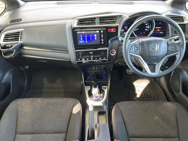 ホンダ フィット ハイブリット Sパッケージ 鳥取県 2013(平25)年 16.9万km アトラクトイエローパール ワンオーナー/スマートキー/パドルシフト/純正フルエアロ/シティブレーキサポート/レーンデパーチャーアラート/メーカーインターナビ/フルセグ・Bluetooth/バックカメラ/HDMI/USB入力/社外スピーカー/モデューロ製AWラジアル４本積込/LEDヘッドライト/フォグライト/ビルトインETC/保証書・取説