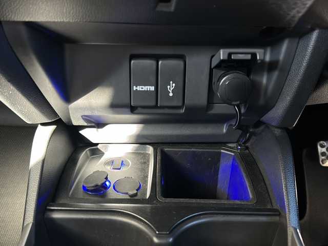 ホンダ フィット ハイブリット Sパッケージ 鳥取県 2013(平25)年 16.9万km アトラクトイエローパール ワンオーナー/スマートキー/パドルシフト/純正フルエアロ/シティブレーキサポート/レーンデパーチャーアラート/メーカーインターナビ/フルセグ・Bluetooth/バックカメラ/HDMI/USB入力/社外スピーカー/モデューロ製AWラジアル４本積込/LEDヘッドライト/フォグライト/ビルトインETC/保証書・取説