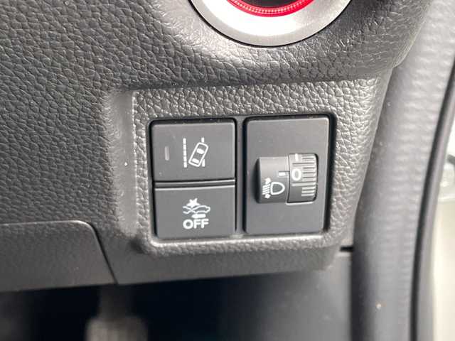 ホンダ Ｎ ＢＯＸ カスタム L 千葉県 2023(令5)年 1.7万km プラチナホワイトパール ナビＣＮ－ＨＥ０２Ｄ　バックカメラ　電動スライドドア　ＢＴ　フルセグＴＶ　ＤＶＤ　シートヒーター　ＥＴＣ　ホンダセンシング　電子パーキング　ブレーキホールド　レーダークルーズ　ドラレコ　ＬＥＤライト