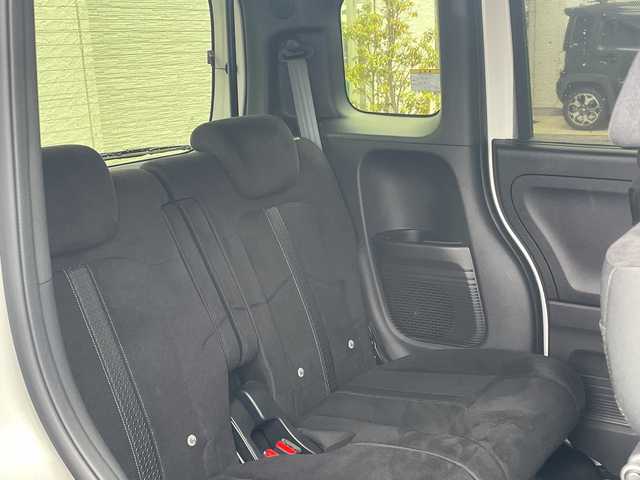 ホンダ Ｎ ＢＯＸ カスタム L 千葉県 2023(令5)年 1.7万km プラチナホワイトパール ナビＣＮ－ＨＥ０２Ｄ　バックカメラ　電動スライドドア　ＢＴ　フルセグＴＶ　ＤＶＤ　シートヒーター　ＥＴＣ　ホンダセンシング　電子パーキング　ブレーキホールド　レーダークルーズ　ドラレコ　ＬＥＤライト